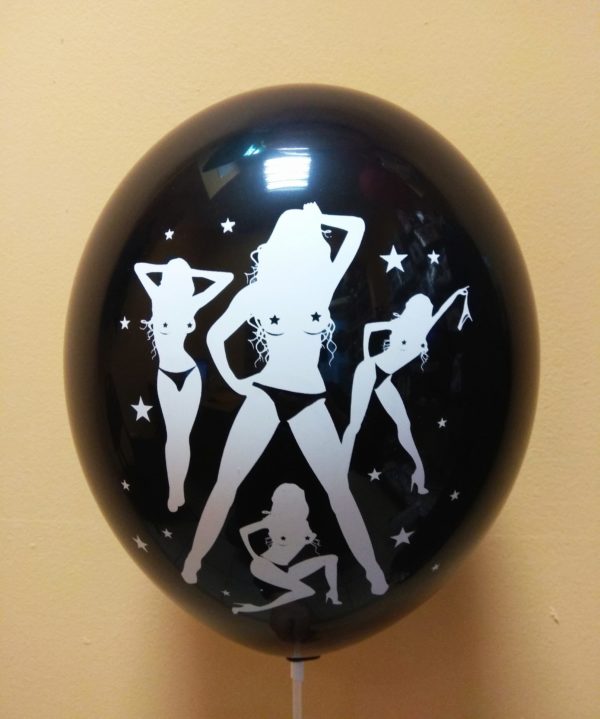 Воздушный шар с голыми женщинами